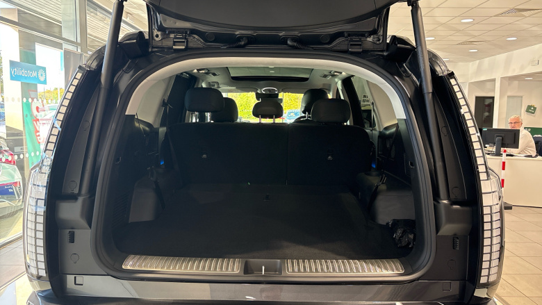 Hyundai IONIQ 9 226kW Calligraphy 110kWh 5dr AWD Auto Electric Estate